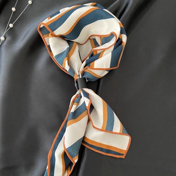 ❤️‍🔥𝕤𝕒𝕝𝕖❤️‍🔥 scarfs - Picture 3 of 3